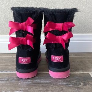 Ugg Bailey Bows in Black & Pink Girls Sz 1